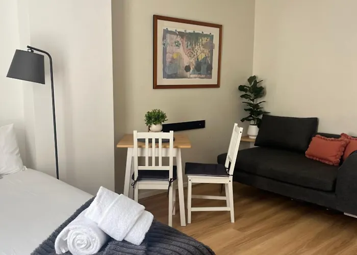203 Cute As A Button Wkitchen For 2Cbd